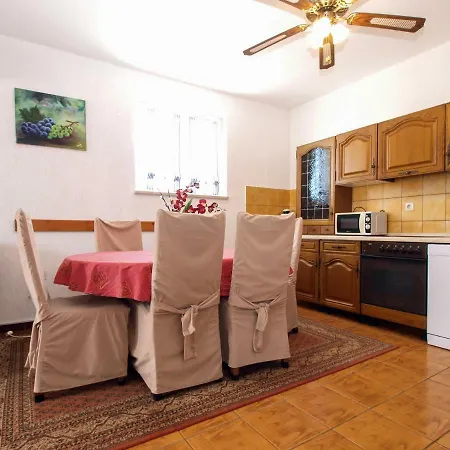 Kati 692 Appartement Premantura
