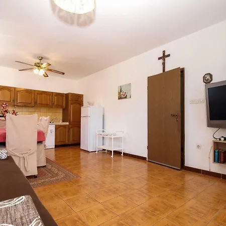 Kati 692 Apartment Premantura