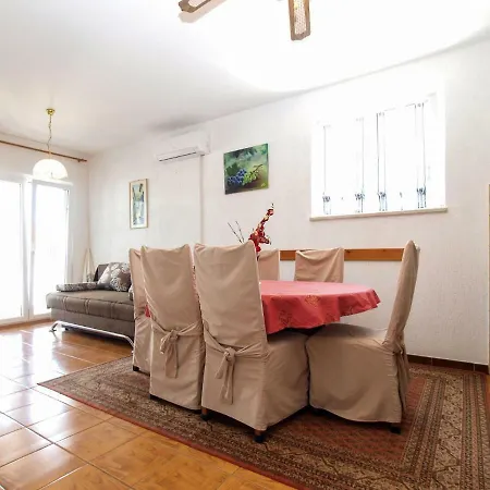 Apartment Kati 692 Premantura
